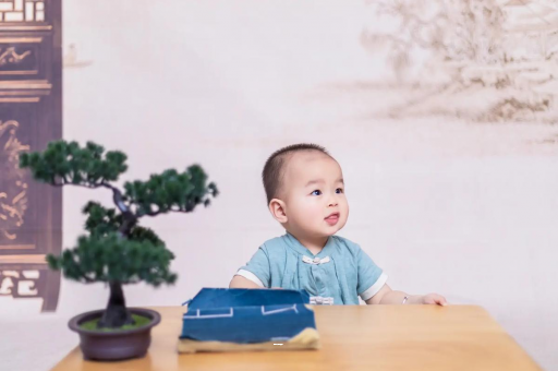 宣汉宝宝什么时候攒肚